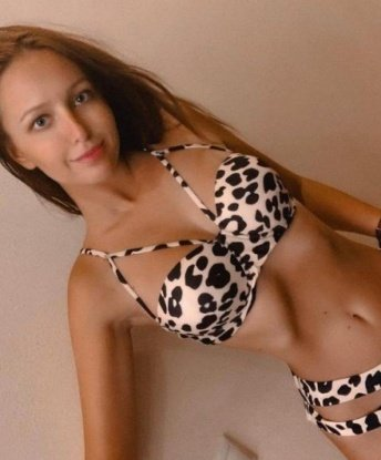 Живу в Москве и могу приехать к тебе или встретиться в гостинице. У меня красивые фото, проверенные отзывы и отличные навыки, чтобы удовлетворить все твои желания. Я креативна, нежна и готова погрузиться с тобой в мир страсти и наслаждения. Мои услуги незабываемы и полностью удовлетворят твои сексуальные фантазии. Обещаю, что ты не пожалеешь о встрече со мной. ✨🔥 10379, 26 лет