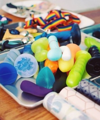 Живу в прекрасном городе Москва. ✨🌃
Мои услуги включают все, что ты только можешь себе представить: романтический эскорт, массаж тела, фетиш, ролевые игры и многое другое. Буду рада исполнить все твои сокровенные желания. 💋
Мои красивые фотографии и прекрасные обзоры от предыдущих клиентов гарантируют, что тебе понравится время, проведенное со мной. 📷💕
Не жди, давай воплотим все твои фантазии в жизнь. Сделай шаг в мир наслаждения и страсти со мной. 🌟😉
Помни, я здесь, чтобы удовлетворить тебя и сделать каждую минуту нашей встречи незабываемой. Звони, и мы создадим самые невероятные воспоминания вместе. 💫📞 8480, 26 лет